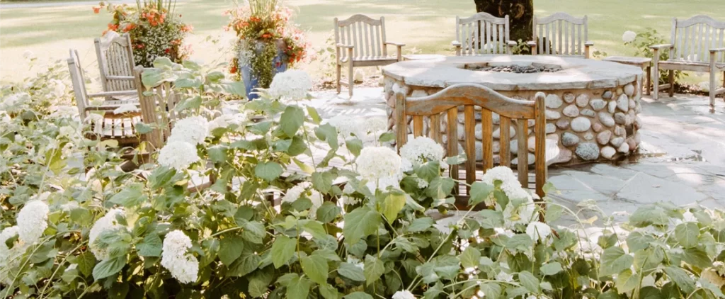 Backyard Fire Pit Ideas for Fall 7 Backyard Fire Pit Ideas for Fall